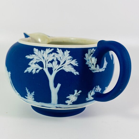 RARE !! Vintage Wedgwood Cobalt Blue Jasperware Creamer and Sugar Bowl - Picture 6 of 12